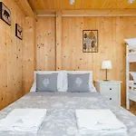 Dom Wakacyjny Z Jacuzzi Na Wylacznosc Do 16 Osob W Centrum Zatora Blisko Energylandii Ferienhaus Zator